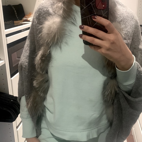 Real fur Poncho - Picture 5 of 5